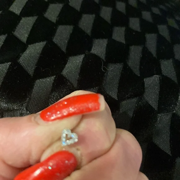 Nose Ring- Hollow Out Heart Shape Nose Stud Ring, Nose Piercing Silver tone - Picture 11 of 12